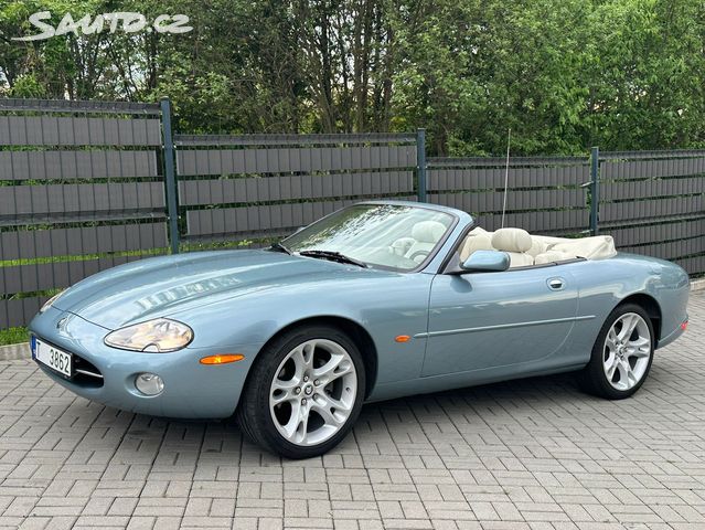 Jaguar XK8